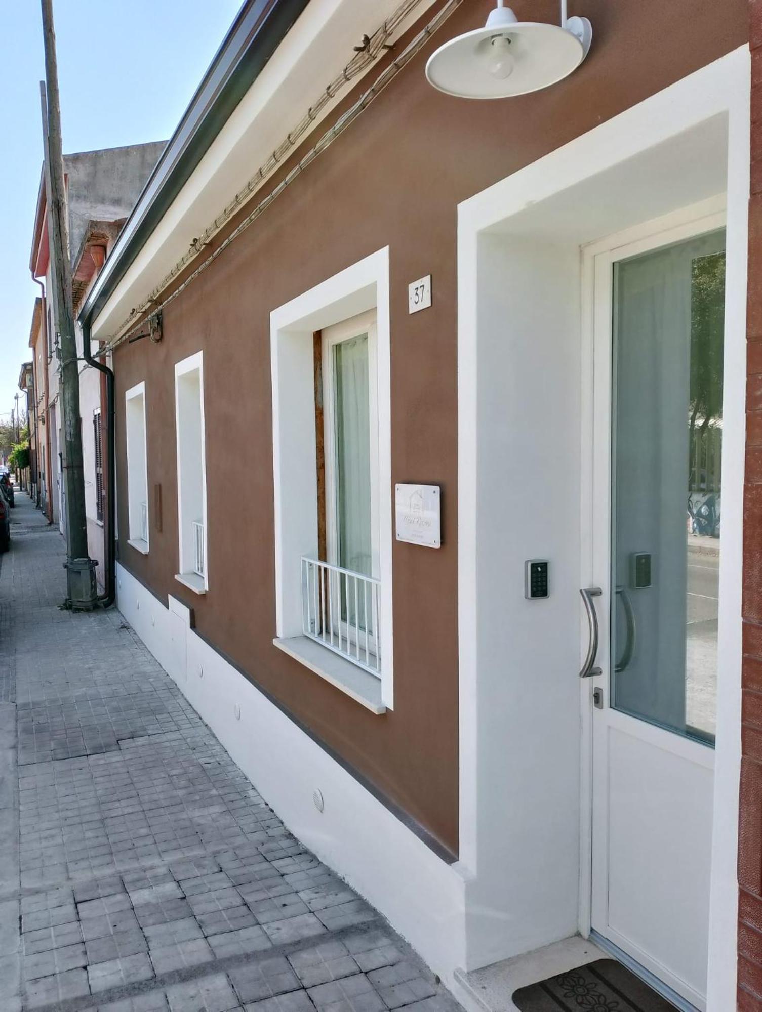 Mavi Rooms San Gavino Monreale エクステリア 写真